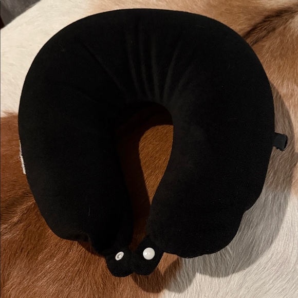 Black Travel Neck Pillow - Picture 1 of 3